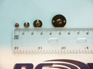 images Model F0603 FR4 Tag, Mount on Metal, 6x3mm, UHF 902-928 MHz passive RFID